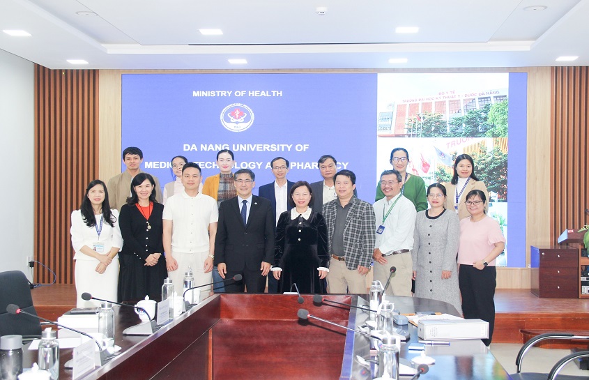 Da Nang University of Medical Technology and Pharmacy worked with Kaohsiung Medical University System
